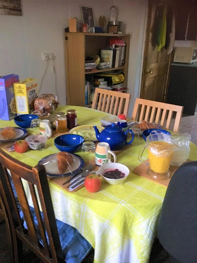 Bed and Breakfast Heddfan Llanboidy Экстерьер фото