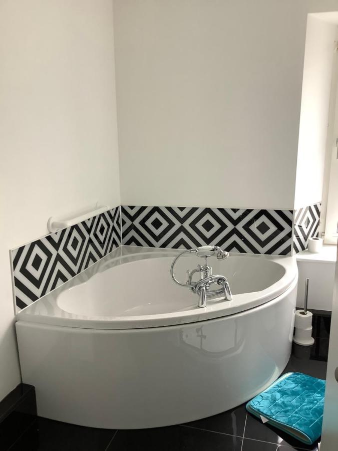 Bed and Breakfast Heddfan Llanboidy Экстерьер фото